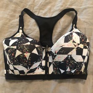 VS Sport Sports Bra